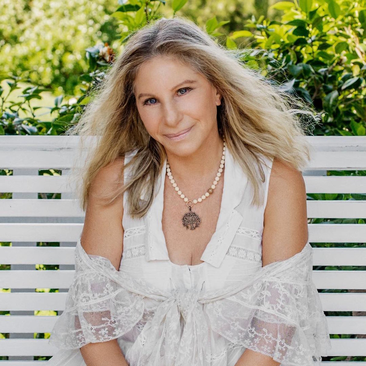 Barbra Streisand anuncia novo álbum de duetos com Paul McCartney, Mariah Carey, Ariana Grande e mais
