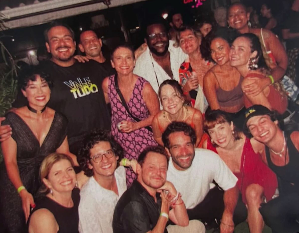 Elenco de “Vale Tudo” faz festa sem Cauã Reymond após rumores de atrito