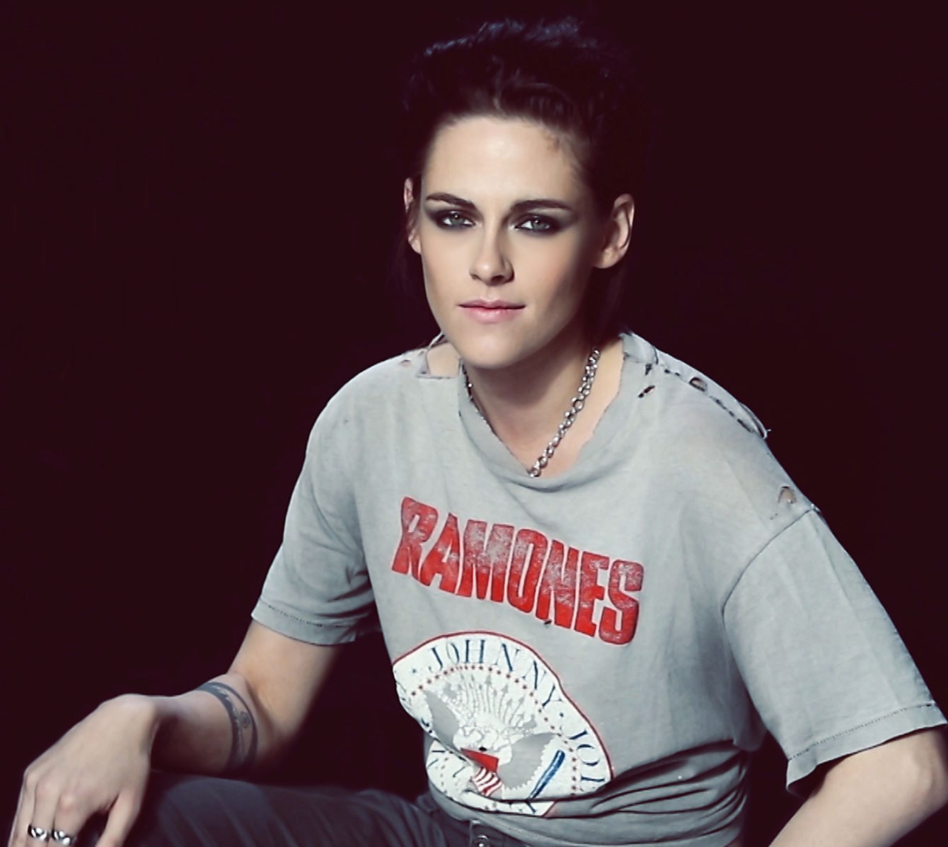 Kristen Stewart reencontra vampiros no novo filme do diretor de “Mandy”