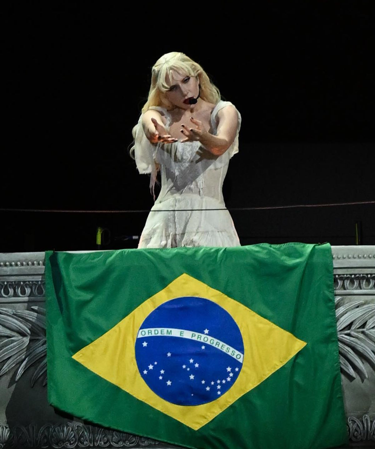 Lady Gaga supera Madonna em Copacabana com show para 2,1 milhões