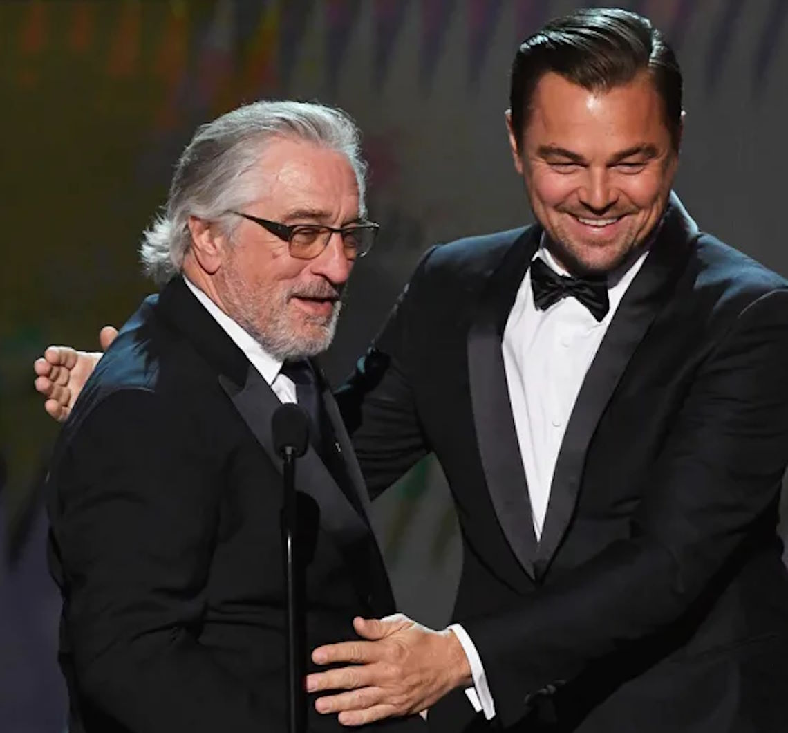 Leonardo DiCaprio entrega Palma de Ouro honorária a Robert De Niro em Cannes