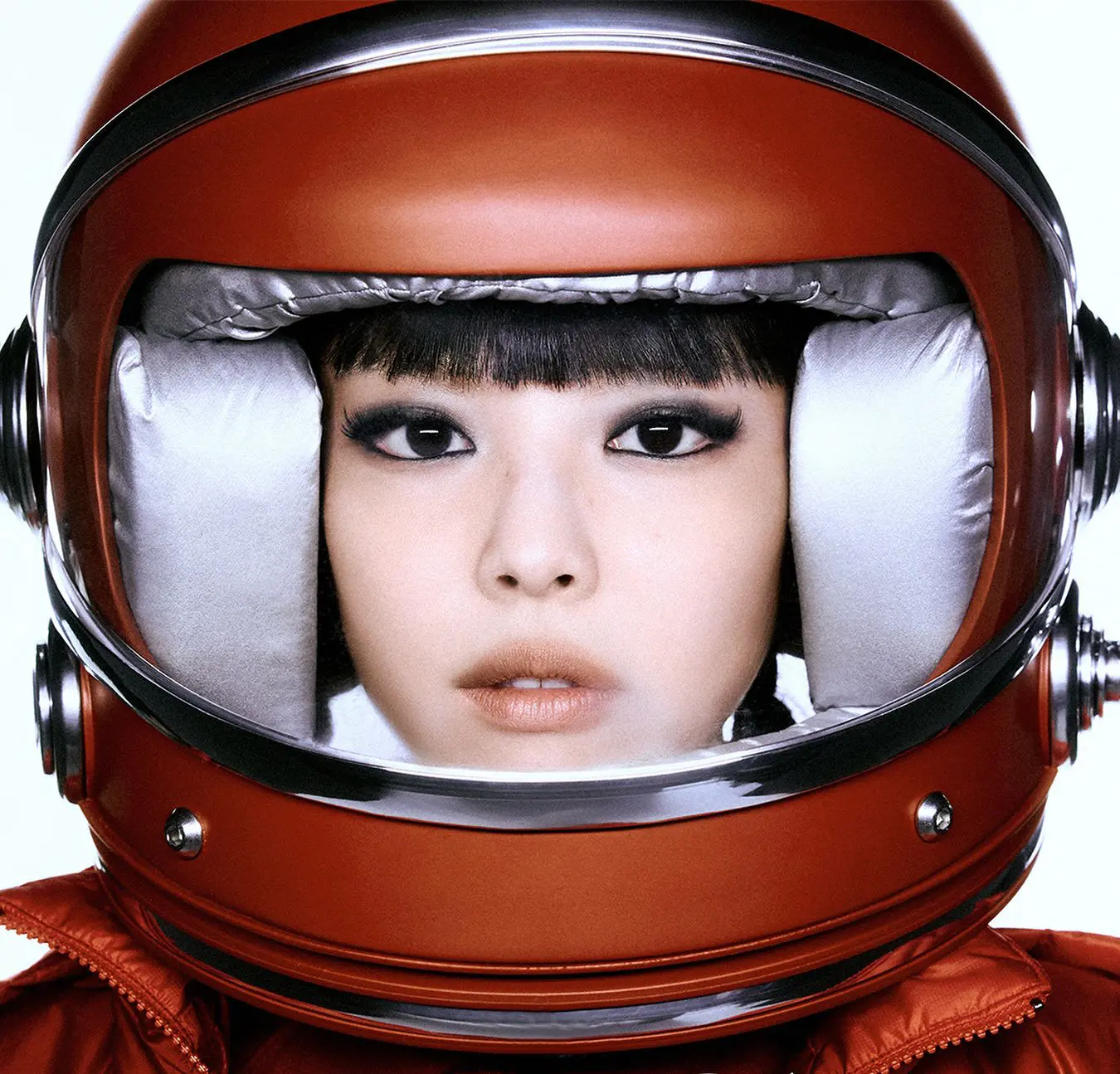 Jennie, do BLACKPINK, lança disco solo e clipe com influência do