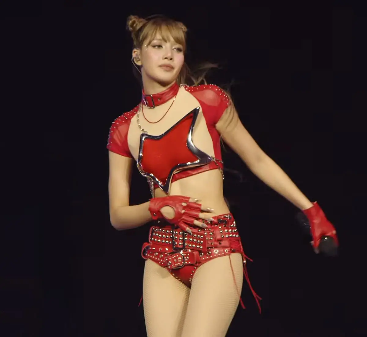 Lisa, do BLACKPINK, terá documentário solo com bastidores de sua