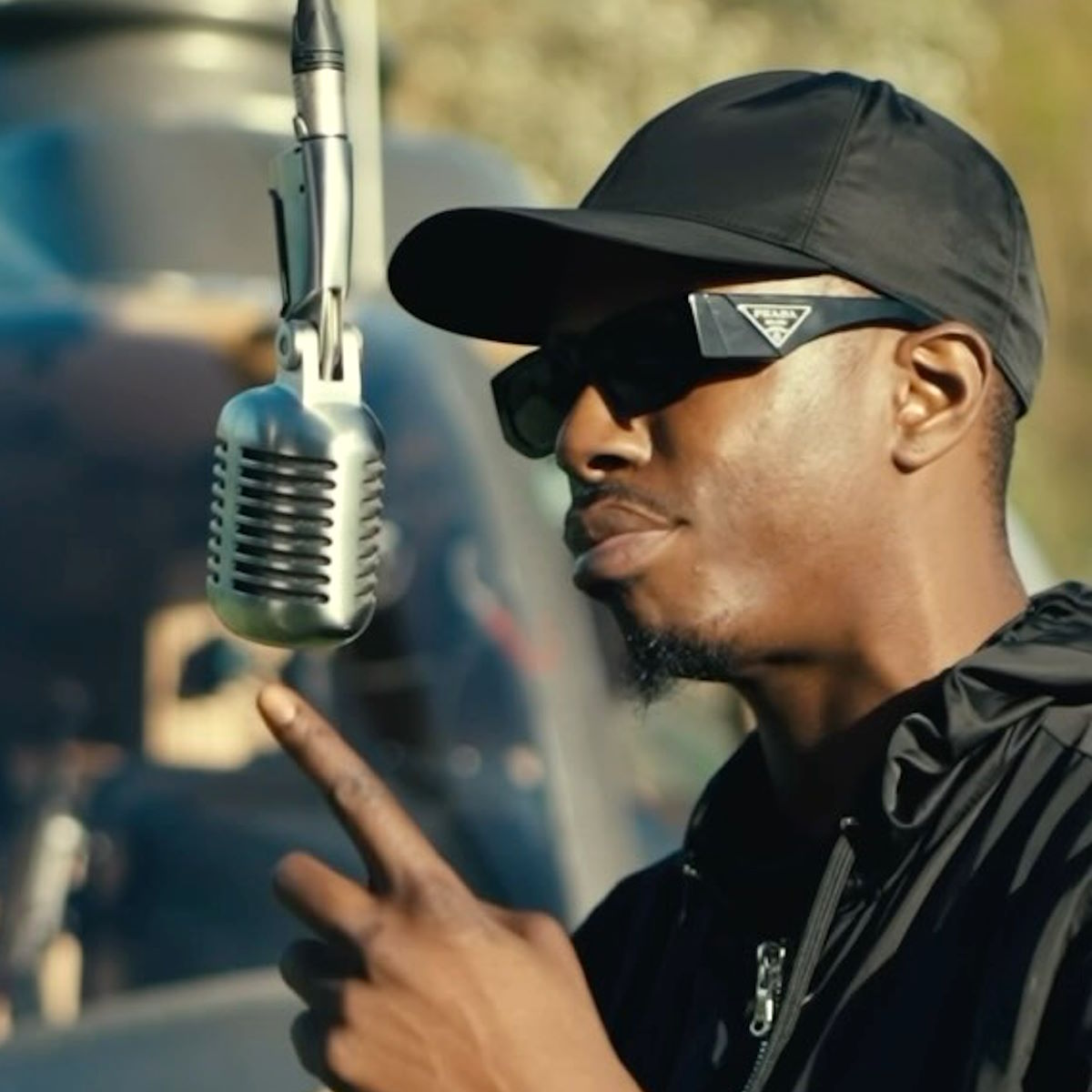 Famoso rapper francês morre de ataque cardíaco antes de show
